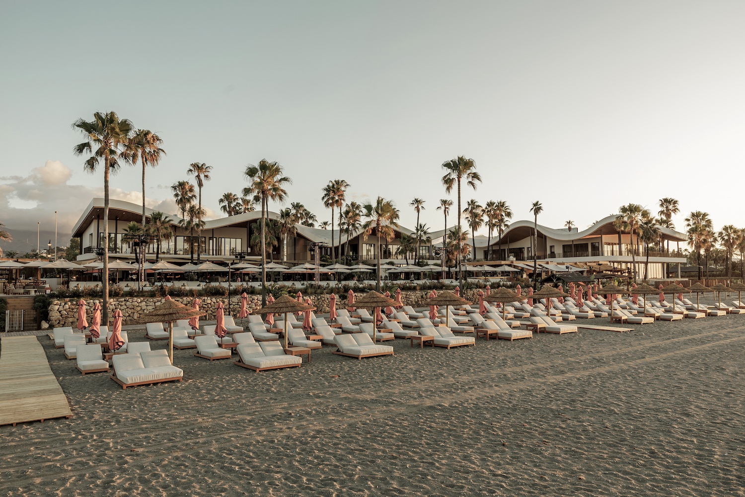 Laguna Village — centro comercial en Estepona · Archidom Studio — imagen 7