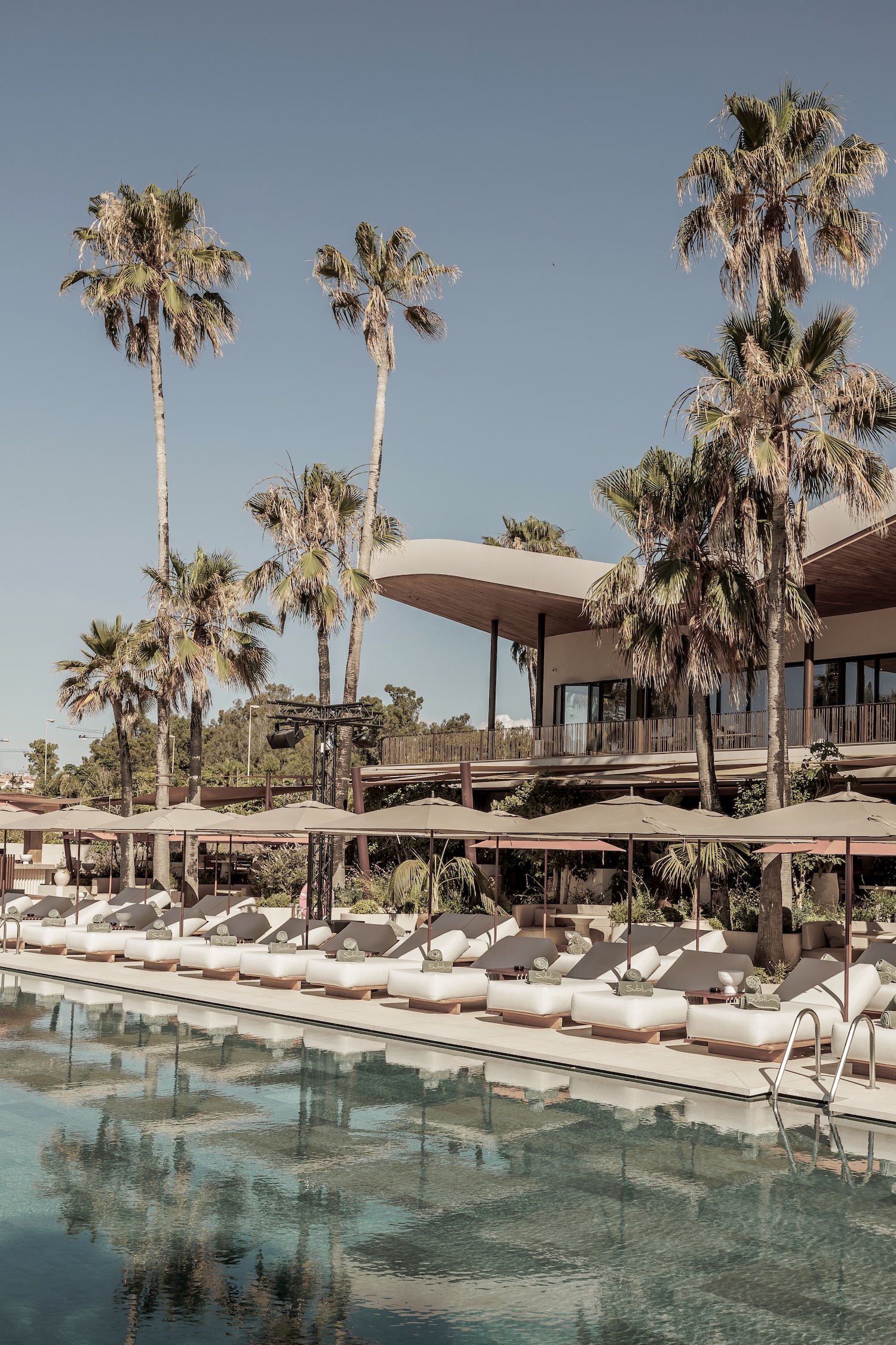Laguna Village — centro comercial en Estepona · Archidom Studio — imagen 16