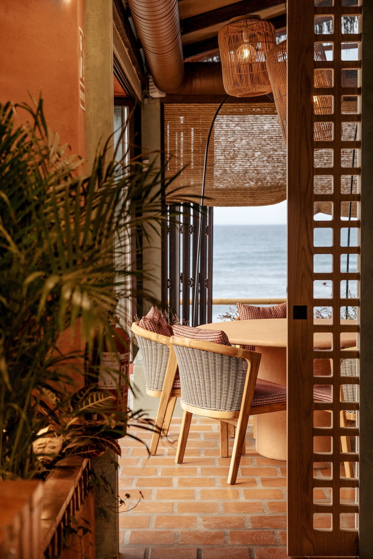 Beach Club Los Tonys — beach club en Marbella · Archidom Studio — imagen 2