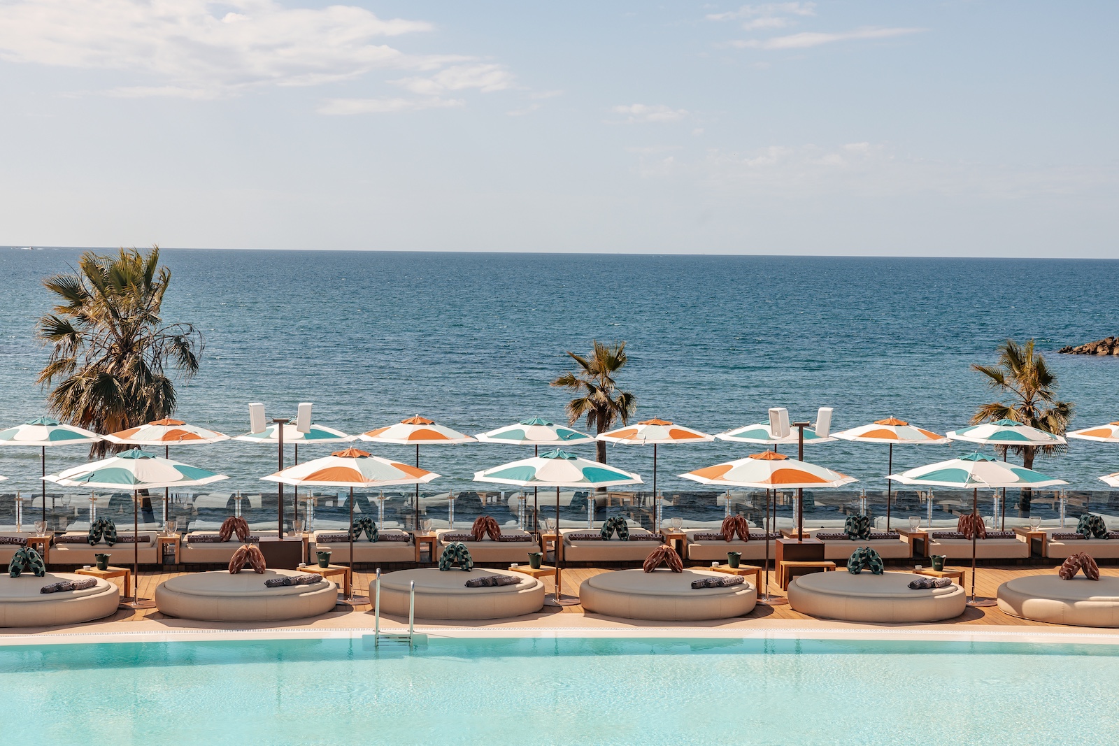 Ocean Club — beach club en Puerto Banús · Archidom Studio — imagen 2