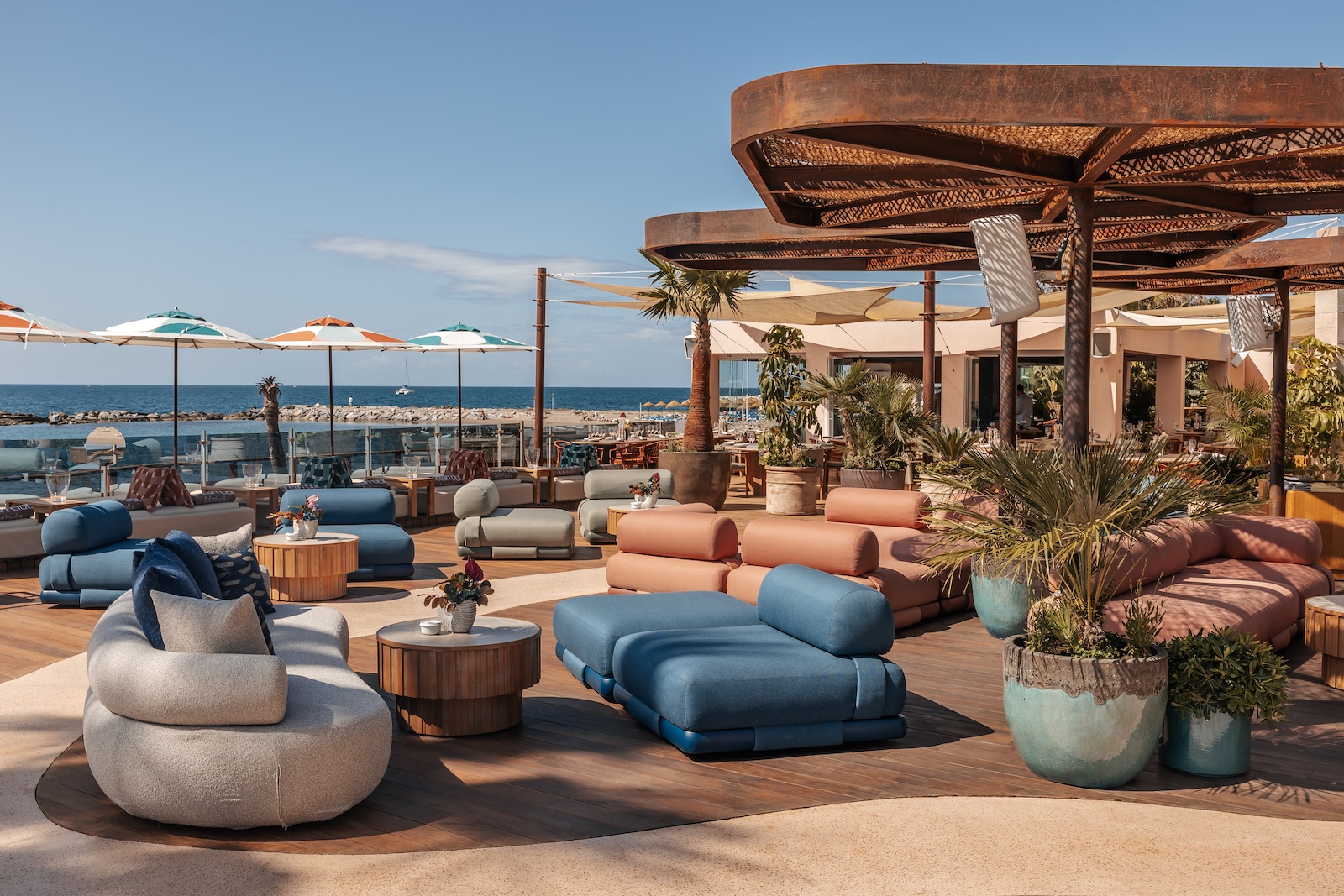Ocean Club — beach club en Puerto Banús · Archidom Studio — imagen 6