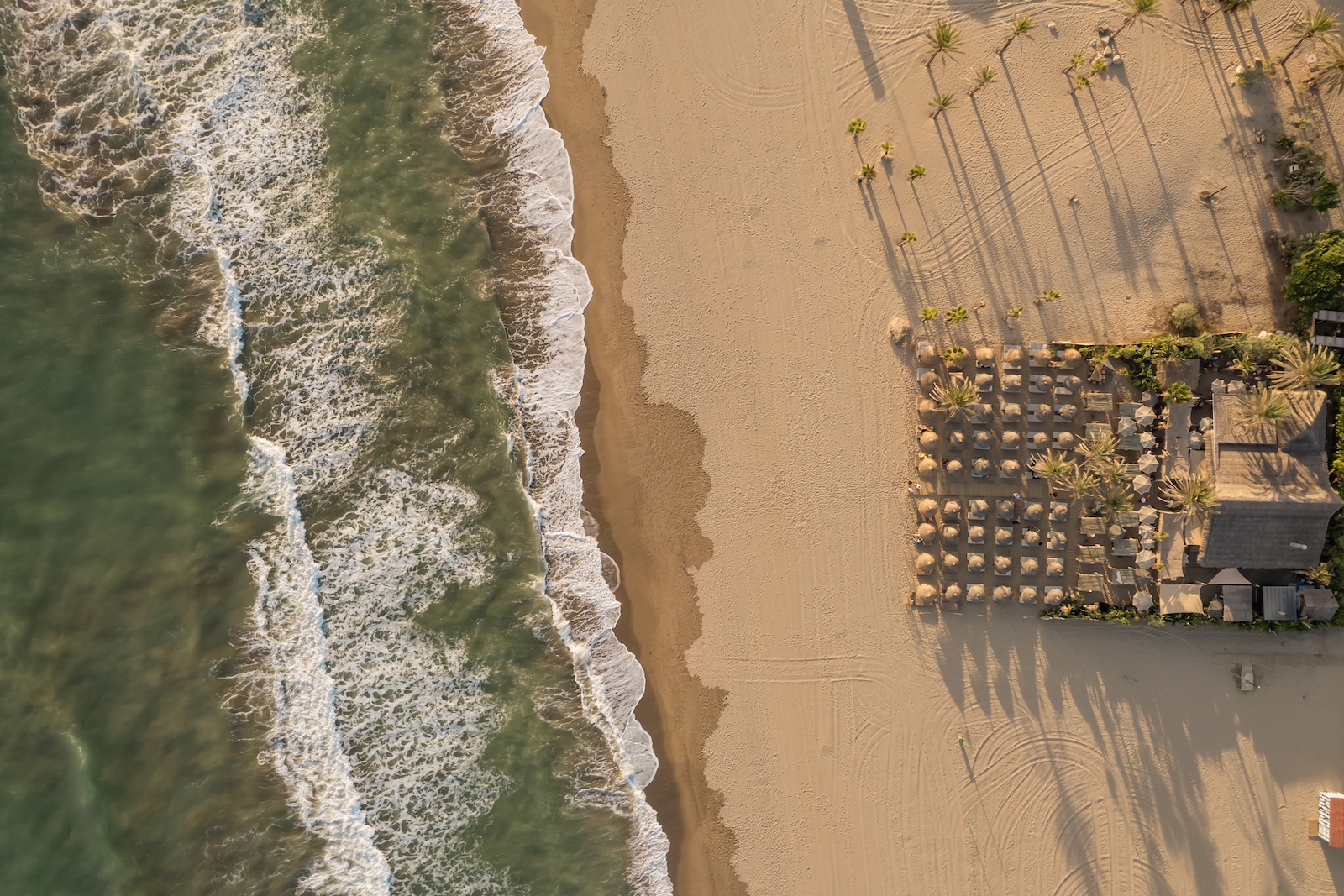 Playa Padre — 马贝拉海滩俱乐部 · Archidom Studio — 图 1