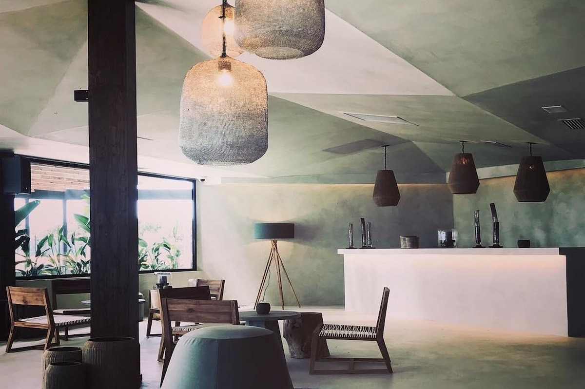 UM — beach club en Portals · Archidom Studio — imagen 4
