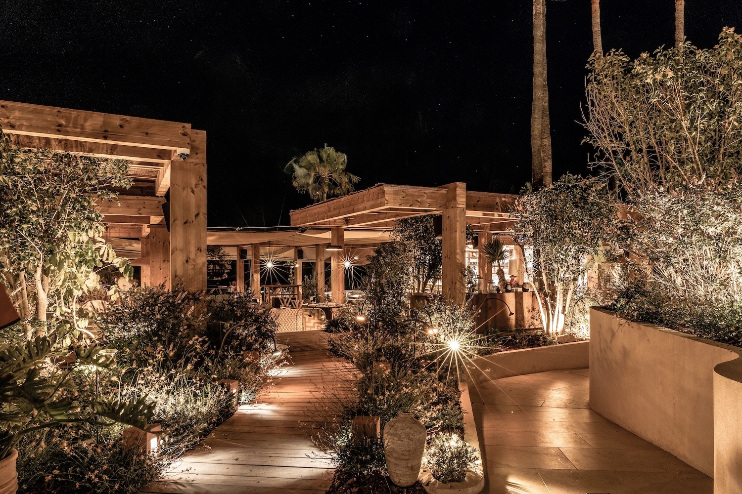 Archidom Studio_CENTRO COMERCIAL LAGUNA VILLAGE_11_Beach club_Marbella