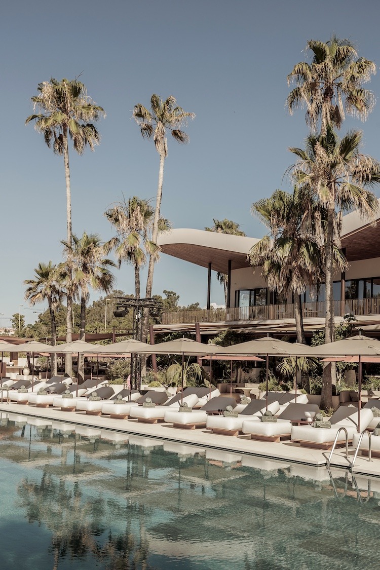 Archidom Studio_CENTRO COMERCIAL LAGUNA VILLAGE_15_Beach club_Marbella